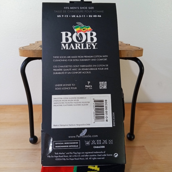 Bob Marley Smile Crew Socks ~ Free Shipping! ☆ NWT - Picture 6 of 12